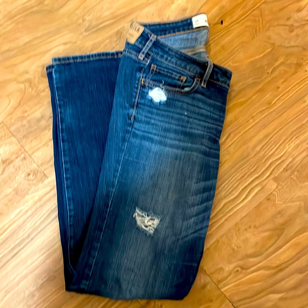 Ripped hollister jeans🤪